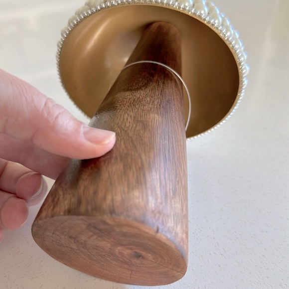 Pearl encrusted wood mushroom 🍄‍🟫 - Picture 2 of 4